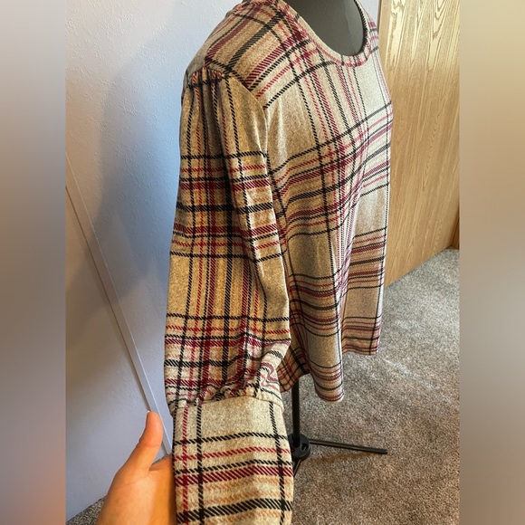 Tartan Sweater with Gathered Sleeve - Picture 3 of 5